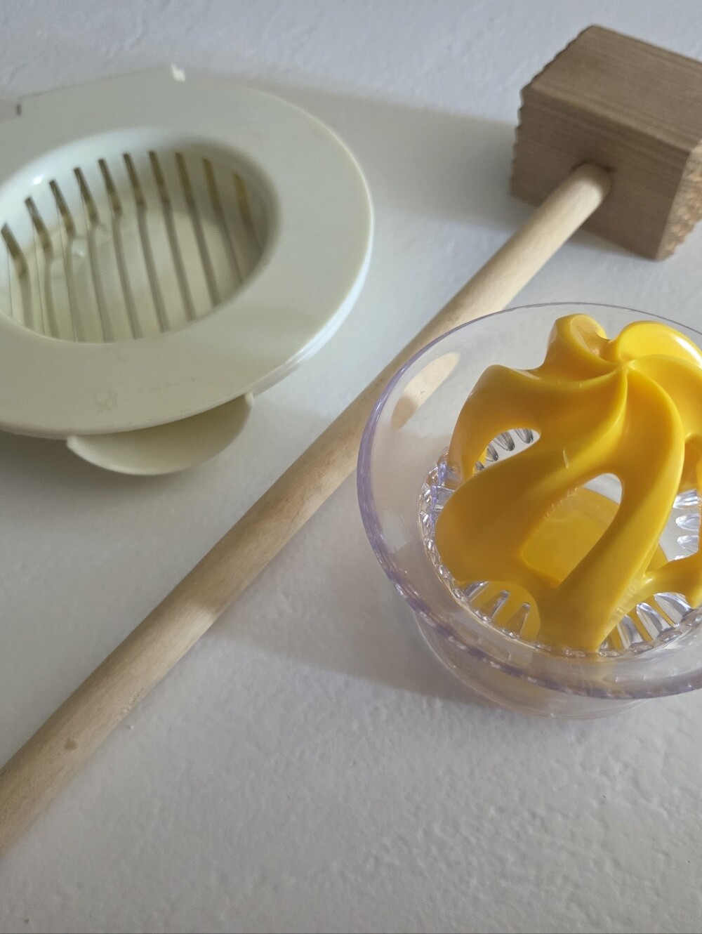 Ķitchen Gadget Bundle:  Egg Slicer, Wooden Meat Tenderizer, Fruit Juicer